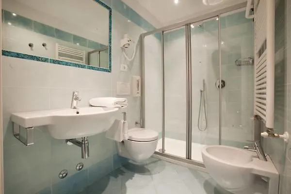 Hotel Garni Vela D'oro 3*